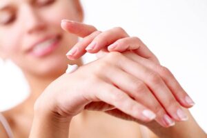 Pielęgnacja dłoni – jak powinna wyglądać
