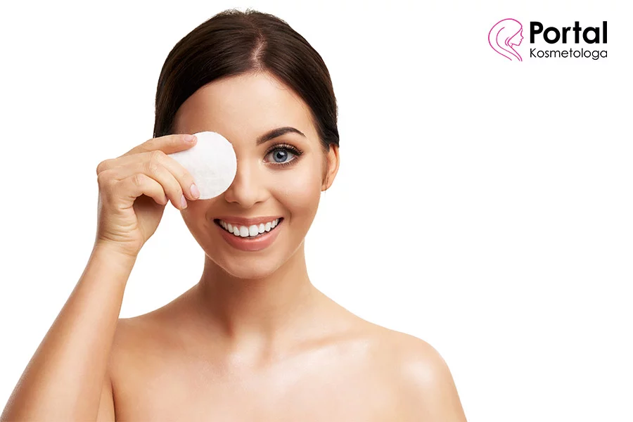 Demakijaż oczu - jak robić to właściwie?