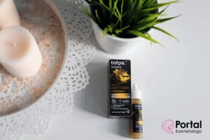 Rozjaśniające skoncentrowane serum z witaminą C