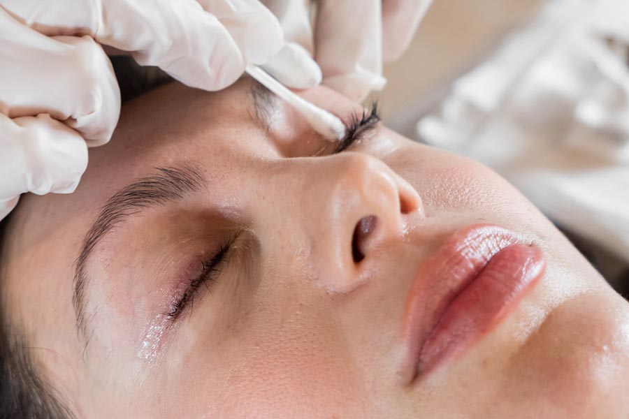 Laminacja rzęs i brwi nowa jakość kosmetologii