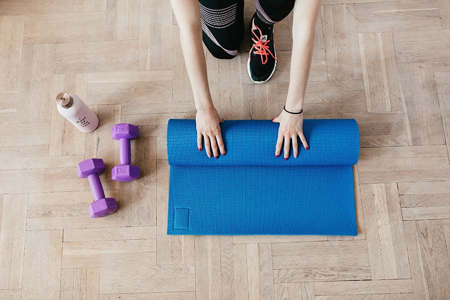 Trening w domu – w co warto wyposażyć prywatną siłownię?