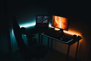 Czy technologia odbiera nam nudę – i czy to źle?