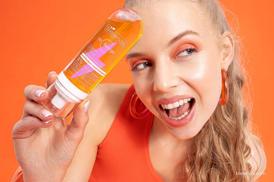 Czy zimą warto stosować mgiełki do twarzy?